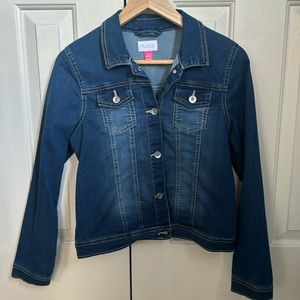Button-up jean jacket